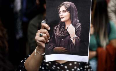 ირანში ერთი წლის წინ მოკლული 22 წლის სტუდენტის, მაჰსა ამინის მამა დააკავეს