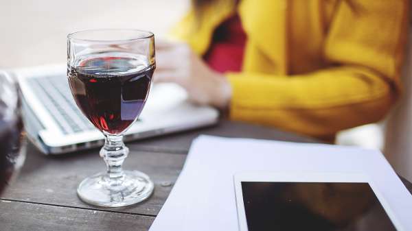 მეცნიერები - ღვინის მოყვარულთა ტვინი უკეთ მუშაობს