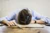7 რჩევა სამსახურში დაღლილობისა და ძილიანობის დასამარცხებლად