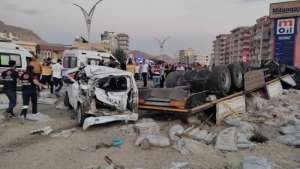 თურქეთში, ქალაქ გაზიანთეფში ავარიის შედეგად 16 ადამიანი დაიღუპა და 21 დაშავდა