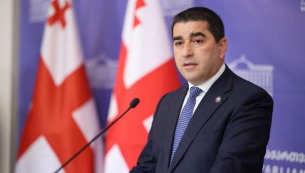 ,,პეტერ ფიშერი ქართველი ხალხის წარმოდგენაში დარჩება გერმანიის იმ ელჩად, რომელიც ფაშისტური სლოგანის ფონზე პოზირებდა"- შალვა პაპუაშვილი