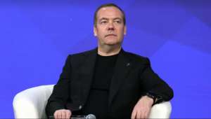 „თუ ყოფილი პრეზიდენტის სიტყვები აშშ-ს აშფოთებს, რუსეთი ყველაფერში მართალია“ - მედვედევი ტრამპს პასუხობს