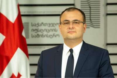 "პრეზიდენტს არ აქვს პარტიის წევრობის უფლება" - რატი ბრეგაძე