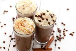 არომატული და ჰაეროვანი ცივი ყავის კოქტეილი