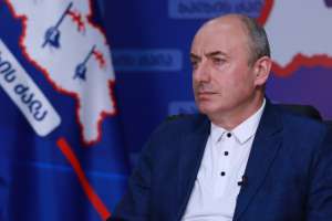 ,,ჩვენ უკვე დიდი ხანია, &ldquo;კალასებს&rdquo; და მის მხარდამჭერებს დიდ ყურადღებას აღარ ვაქცევთ; ყოველთვის ვამბობდით, რომ ყურადღება უნდა მივაქციოთ ჩვენს ქვეყანას, ხალხს&rdquo; &ndash; გურამ მაჭარაშვილი