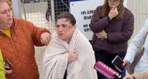 &bdquo;გთხოვთ არ ჩამეხუტოთ, მტკივა ყველაფერი...&ldquo; - ნინო დათაშვილმა საპატიმრო დატოვა