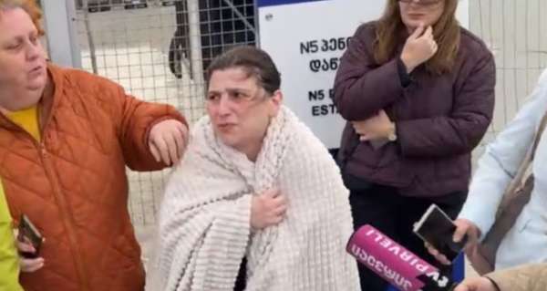 „გთხოვთ არ ჩამეხუტოთ, მტკივა ყველაფერი...“ - ნინო დათაშვილმა საპატიმრო დატოვა