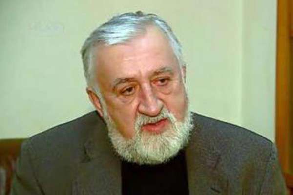 "მოსალოდნელია თუ არა შემოდგომაზე მასშტაბური სამთავრობო ცვლილებები?!' - ვახტანგ ძაბირაძე