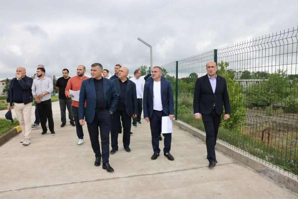 საქართველოს  ინფრასტრუქტურის მინისტრმა რევაზ სოხაძემ,  ადგილობრივი და ცენტრალური ხელისუფლების წარმომადგენლებთან ერთად,  ქუთაისში მდებარე პარლამენტის ყოფილი შენობის მიმდებარე ტერიტორია მოინახულა