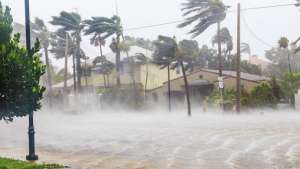 ფლორიდას ქარიშხალი &bdquo;იანი&ldquo; დაატყდა თავს