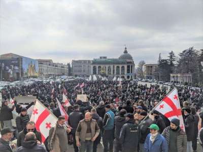 ქუთაისში “ნამახვანჰესის“ მშენებლობის წინააღმდეგ აქცია გაიმართა