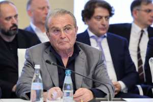 “საინტერესო იყო, არ შეიძლება, არსებობდეს ქვეყანა და პრობლემა არ ჰქონდეს ან ეკონომიკური, ან სოციალური, ასეთი ქვეყნები არ არსებობს, სამოთხეში არ არის ასეთი რამ” - თემურ ჭყონია პრემიერთან შეხვედრაზე