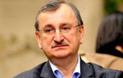 "რეზერვები წმინდა ძროხა არ არის, რომ ხელი არ ახლო" - რომან გოცირიძე ლარის კურსზე