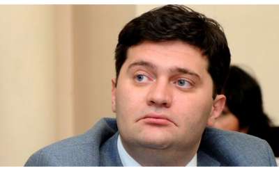 "მრცხვენია იმ ქვეყნის მოქალაქე რომ ვარ, რომელსაც ასეთი კაცი ციხეში უზის"