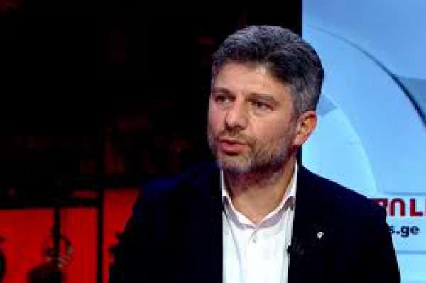 “პირდაპირ ეთერში იბარებენ ადამიანებს, ისე კი არა ახალაია „მოდულის“ სარდაფში, რომ ტყავს აძრობდა – იბარებენ, რომ შეკითხვა დაუსვან რა ხდებოდა მაშინ, სად არის აქ ზეწოლა?” - დაჩი ცაგურია საგამოძიებო კომისიაზე