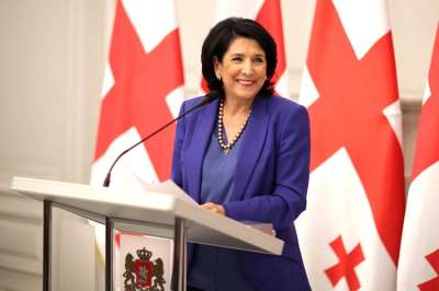 პარლამენტის პირველ სხდომას სალომე ზურაბიშვილი გახსნის