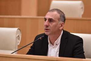 “2014 წლიდან არ შემიწყვეტია ლაპარაკი იმაზე, რომ ქალაქს ტრამვაი სჭირდება, მაშინ კალაძე ამბობდა, რომ პოპულისტი ვიყავი - ამ პროგრამას განვახორციელებთ ჩვენ, როგორც კი კალაძეს საკუთარი კაბინეტიდან გამოვაგდებთ” - ალეკო ელისაშვილი