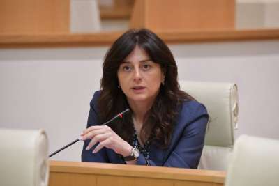 "ჩვენ მზად ვართ აშშ-სთან სტრატეგიული პარტნიორობის განახლებისთვის, ევროკავშირში გაწევრიანების პროცესის დაჩქარებისთვის, მაგრამ არა იმის ხარჯზე, რომ საქართველოში სხვა სახელმწიფოების წარმომადგენლებმა თითი გვიქნიონ"- მაია ბითაძე