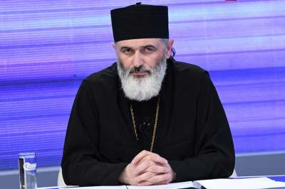 &bdquo;პატრიარქმა დავითმა მითხრა, შენზეა დაწერილი ანდერძი, თუ გინდა გაჩვენებო, შემდეგ დაიკარგა, ამან შექმნა ნერვიული სიტუაცია, ეს რომ არ მოხდეს, ვარჩიე დამესახელებინა, ვინ იყო ჩაწერილი ანდერძში&ldquo; &ndash; ანდრია ჯაღმაიძემ