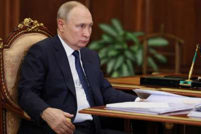 "კიევის რეჟიმი არსებითად უარს ამბობს კონფლიქტის მშვიდობიანად დასრულებაზე, თუმცა, ჩვენ მაინც ვხედავთ გარკვეულ სიგნალებს დიალოგთან დაკავშირებით" - ვლადიმერ პუტინი