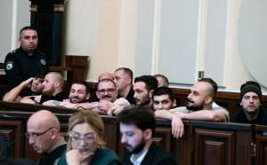 სასამართლომ ანდრო ჭიჭინაძეს, ონისე ცხადაძეს, ჯანო არჩაიას, რუსლან სივაკოვს, ლუკა ჯაბუას, გურამ მირცხულავას, ვალერი თეთრაშვილს, გიორგი ტერიშვილს, ირაკლი ქერაშვილს, რევაზ კიკნაძესა და სერგეი კუხარჩუკს 2 წლით თავისუფლების აღკვეთა მიუსაჯა