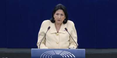 "აქ ვართ მოსული, რათა ყველას ვაჩვენოთ, რომ დამოუკიდებლობა ქართველ ხალხს აერთიანებს" - სალომე ზურაბიშვილი