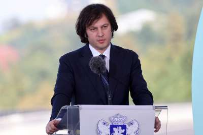 “ვიდრე დსთ-ს წევრად რჩება მოლდოვა, მანამდე გაგვიჭირდება მილოცვა, დაველოდებით, როდის გამოვა დსთ-დან, ამის მერე ვნახოთ გადავხედავთ მილოცვის საკითხს” - ირაკლი კობახიძე მოლდოვის საპარლამენტო არჩევნებზე