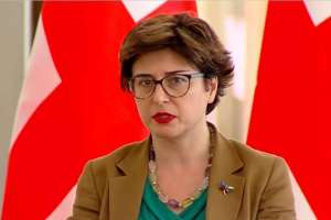 "ხალხის ძალა&ldquo; ზის ჩვენ უკან, &bdquo;გამოირჩევა&ldquo; დედის გინებით და გვიწოდებს ჯაშუშებს"- ხათუნა სამნიძე