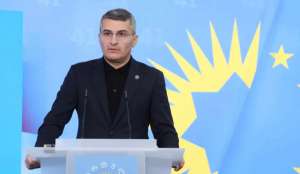 “როცა შენს თავს არ ეკუთვნი, მაშინ გადაწყვეტილების მიღების პროცესიც შესაბამისად გიჭიანურდება, ეს ხალხი არ ეკუთვნის თავის თავს – ისინი ვერ უზრუნველყოფენ ვერც სინათლეს და ვერც პროგრესს” - მამუკა მდინარაძე რადიკალურ ოპოზიციაზე