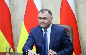 " ოსეთის რუსეთთან შეერთების საკითხი დღის წესრიგიდან არ მოხსნილა" &ndash; ალან გაგლოევი