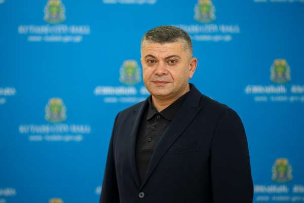 “დღეიდან ოფიციალურად შევუდექი ქუთაისის მერის უფლებამოსილებისა და უაღრესად საპასუხისმგებლო საქმიანობის განხორციელებას” - დავით ერემეიშვილი