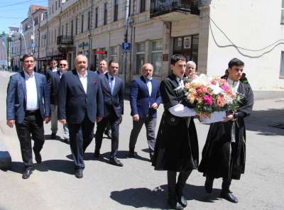 ქუთაისში მერაბ კოსტავას ხსოვნას დღეს პატივი მიაგეს