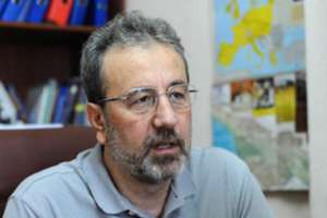 "ამით მიანიშნა, რომ დერეფნის ძირითადი ხაზი სომხეთსა და აზერბაიჯანზე გაივლის. საქარზთველო მას არ უხსენებია" - კახა გოგოლაშვილი ევროკომისიის პრეზიდენტის სიტყვით გამოსვლაზე