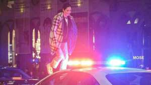 &ldquo;ეს გოგო იყო სუსის პროვოკატორი, სხვანაირად პოლიცია ვერ ბედავდა, გზაზე არ გადაეშვა ხალხი &ndash; დაამთავრეს ქართველი ხალხის ერთწლიანი უწყვეტი პროტესტი&rdquo; - ანა ბერიშვილი აქციის მონაწილეზე