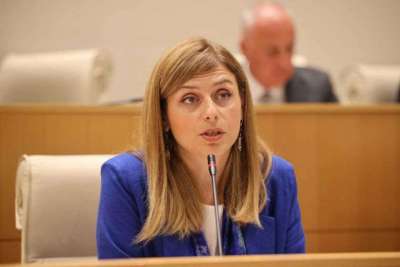 "ვფიქრობ, ირაკლი კობახიძე ბერლინში მოისმენს იმ სავარაუდო დღის წესრიგს, რომელიც დასავლეთში ახლა &bdquo;ქართული ოცნების&ldquo; წინააღმდეგ მწიფდება და აქედან გამომდინარე გააგრძელებს ქმედებებს ბიძინა ივანიშვილი" -  თეონა აქუბარდია