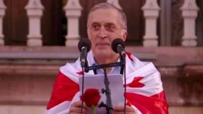 “თქვენ თუ ჩემში ხედავთ ტერორისტს, მზად ვარ დავისაჯო, თუ არა, მაინც მზად ვარ დავისაჯო - წნევას მიზომავდნენ, როცა ავტომატებით დამადგა პოლიციის უფროსი, 7-8 თანმხლები პირით - ჩემში ბენ ლადენი ნახეთ?” - პაატა ბურჭულაძე