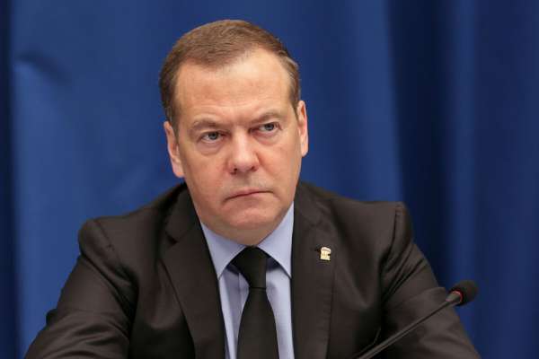 “აშშ ჩვენი მოწინააღმდეგეა, ხოლო მათი საუბრის მოყვარული „მშვიდობისმყოფელი“ რუსეთთან ომის გზას ბოლომდე დაადგა - ტრამპი შეშლილი ევროპის მხარეს სრულად დადგა” - დიმიტრი მედვედევი