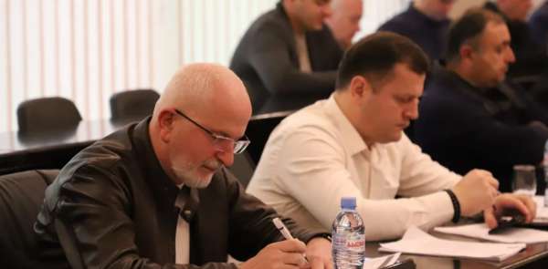 ქუთაისის მერის მოადგილემ იუზა უგულავამ თანამდებობა დატოვა