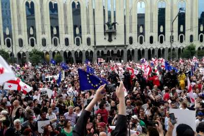 პანდემიის შესუსტების პარალელურად პოლიტიკური ბრძოლა აქტიურდება &ndash; ოპოზიცია აქციებს დისტანციის დაცვით ჩაატარებს