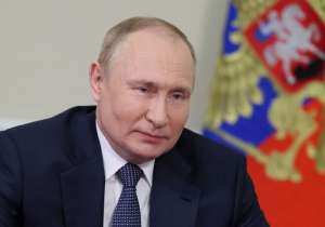 ვინ და როგორ ულოცავს ვლადიმერ პუტინს დაბადების დღეს