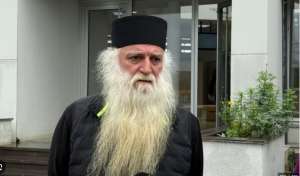 &ldquo;ამბიონი წამართვეს, ამიერიდან ჩემი ამბიონი იქნება რუსთაველის გამზირი&rdquo; - არქიმანდრიტი დოროთე ყურაშვილი