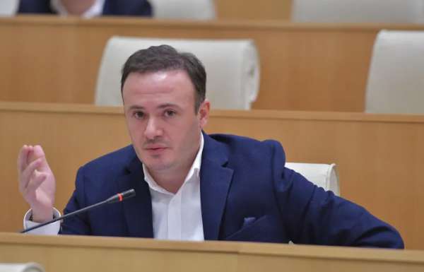 “ერთი მასხარა იყო, საკრებულოდან ასე არის ცნობილი” - ირაკლი ზარქუა ლევან ხაბეიშვილზე