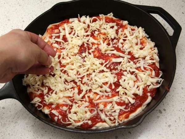 ზარმაცების „პიცა“ - მზადდება ტაფაზე 10 წუთში!