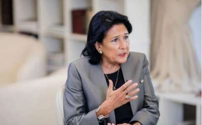 "თბილისის მეტროში &bdquo;კაცები შავებში&ldquo; იმუქრებიან და ძალადობას ავრცელებენ, მოქალაქეების დასაცავად არც პოლიცია და არც სამართალდამცავები არიან"