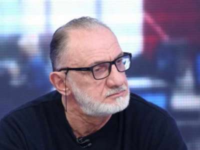 “საქართველოში პორნოლიბერალების წინამძღოლი! ეკლესიის ერთადერთი ქომაგი 30 წელი ლოცვის გარეშე, „უფალო შემიწყალე“ არ უთქვამს! ისე ჩამალპო ცოცხლად ციხეში!” - გოგა ხაინდრავა არქიმანდრიტ დოროთე ყურაშვილზე