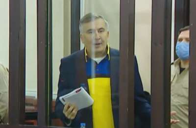 "პარიკმახერი" 1 დღეში შემოუშვეს ჩემთან, პირად ექიმს 5 კვირაა არ უშვებენ" - მიხეილ სააკაშვილი