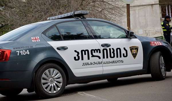 საპატრულო პოლიციამ თბილისში უკანონო ცეცხლსასროლი იარაღები და საბრძოლო მასალა ამოიღო