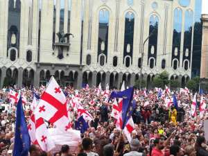 “არც ერთი ჩვენი პარტნიორი მხარს არ დაუჭერს რევოლუციურ სცენარს”