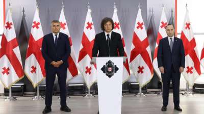 პრემიერ-მინისტრმა ირაკლი კობახიძემ სახელმწიფო უსაფრთხოების სამსახურის ახალი უფროსი მამუკა მდინარაძე უწყების თანამშრომლებს წარუდგინა