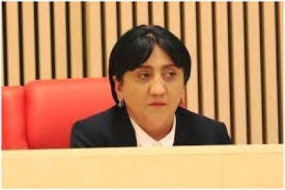 ირმა ინაშვილს და მის ორ თანაპარტიელს დეპუტატის უფლებამოსილება შეუწყდათ